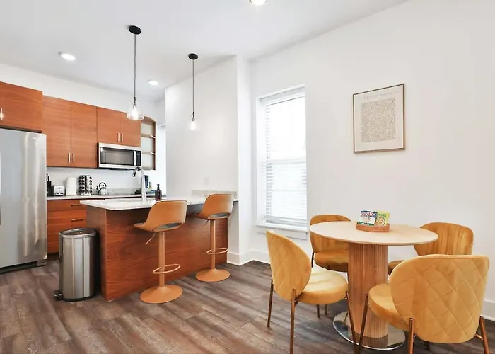 Holiday home Oasis W Pool Table Near Downtown Columbus