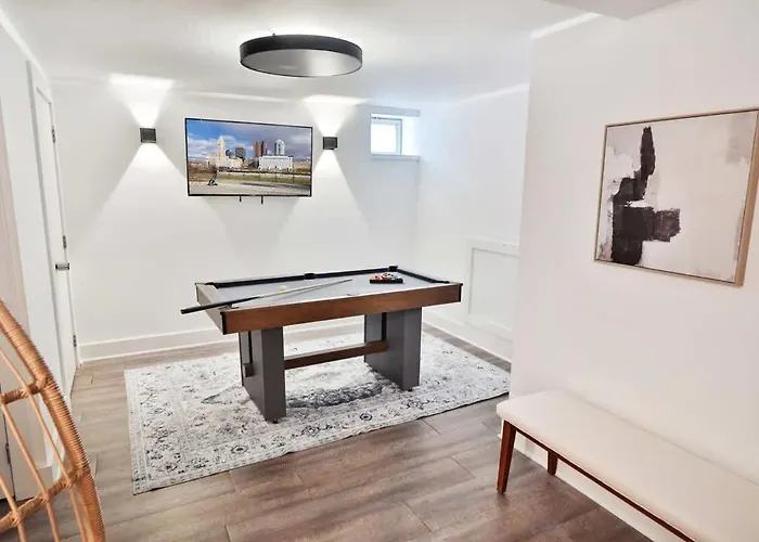 Holiday home Oasis W Pool Table Near Downtown